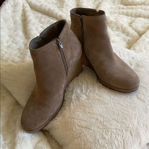 Nine West Tan Wedge Booties